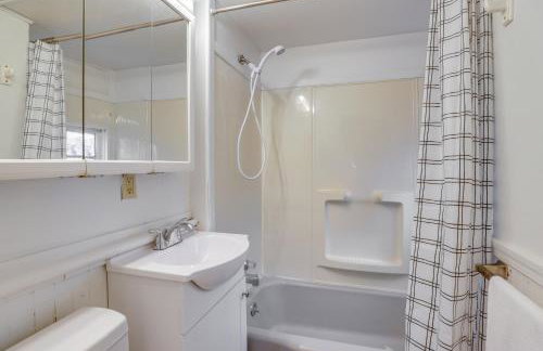 Pet-Friendly Auburn Apartment with Balcony! - Foto 16