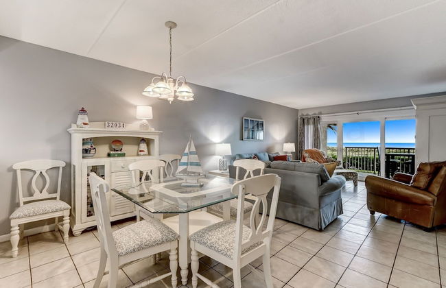 Spacious Oceanfront Condo, Easy Access to Private Fishing Pier by RedAwning - Foto 31