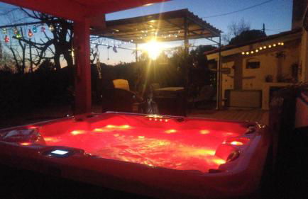 gite LAPAZ/jacuzzi privé/piscine - Foto 17