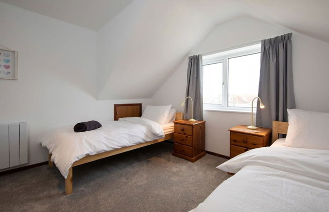 Stunning Beachfront Apt w Balcony Sea Views - Foto 68