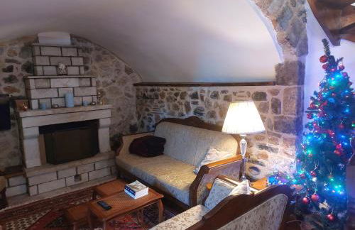 Andromahi Stone House - Photo 9