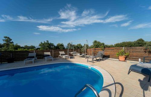 Holiday home “MARKO” with heated pool! - Photo 5