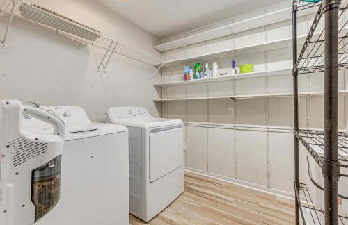 Daphne Home with Deck Close to Beaches and Parks! - Foto 27