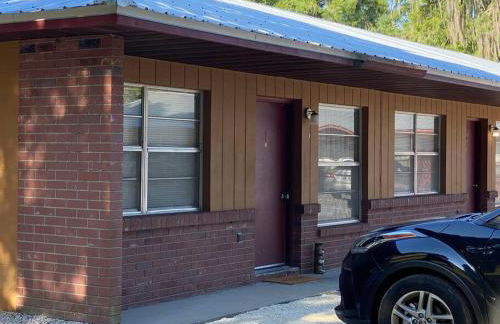 Professor Rousseau's Tiki Hideaway - Foto 30