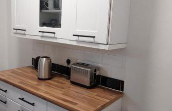 Spacious 3 bed House, Wolverhampton - Photo 3