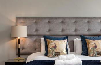 Edinburgh Castle Suite - The Edinburgh Address - Photo 16