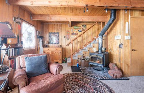 Quaint Cabin in Serene Lakes - Close to Skiing! - Foto 16