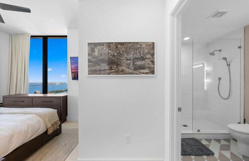 On The 49th Floor! Condo on Highest & Free Parking - Foto 43