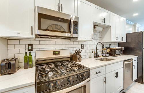 2 Blocks to Patterson Park Urban Stay Near Eats - Photo 2