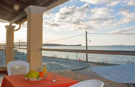 Frosos Beachfront Maisonette Acharavi - Foto 1