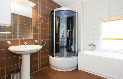 Nice Home In Bregi With Sauna - Foto 51