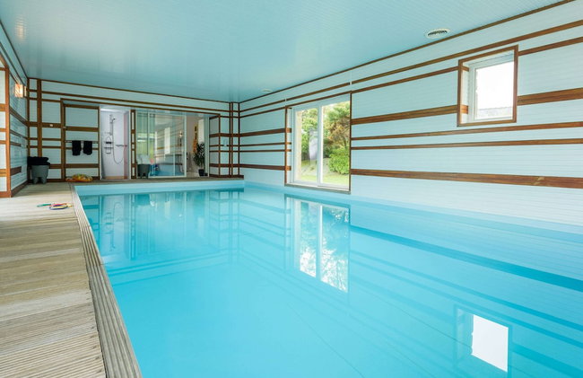 Peaceful Holiday Home in Plouguin With Indoor Pool - Foto 116