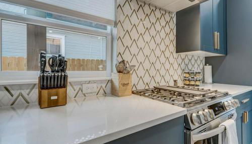 Baby Blue - Hot Tub Easy Access to Top Locations - Foto 3