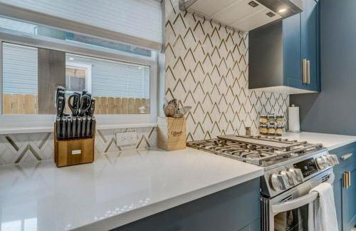 Baby Blue - Hot Tub Easy Access to Top Locations - Foto 3