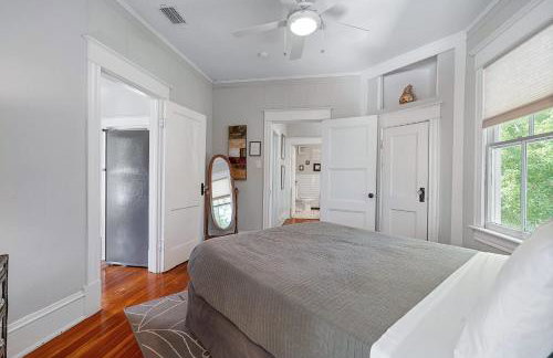 Old City Hideout l Historic l Walk to St George - Foto 22