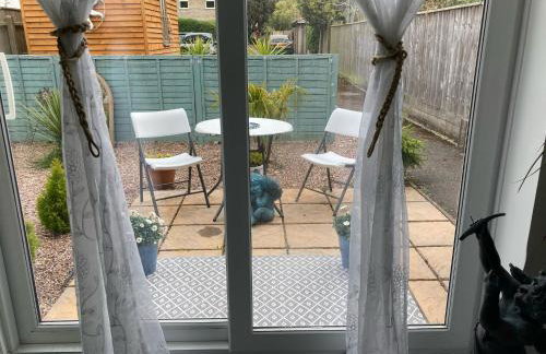 The Sashes - Cozy Apartment - FREE Parking - Ultrafast WIFI - Smart TV - Netflix - sleeps up to 6! Close to Poole Town Center & Sandbanks & Bournemouth - Foto 10