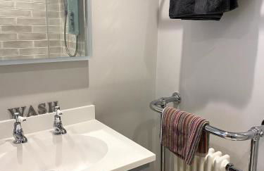 Quiet 4 guest annexe close to town - Foto 2