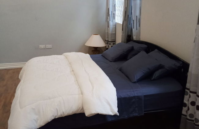 4 Bedrooms Family House Sakumono - Photo 4