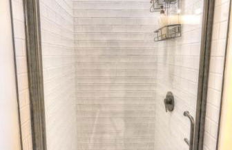 Winters Lodge at Little Ranches 5 min to Square - Foto 17