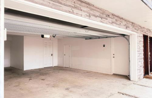 Modern 3BR Home in Mid-City - Photo 33