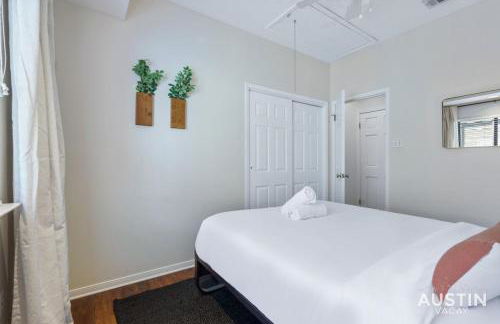 Modern Haven with King Suite and Impeccable Location - Foto 32