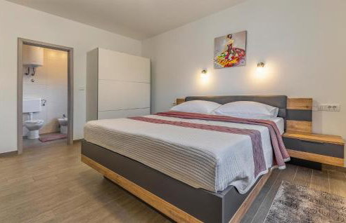 2 Bedroom Stunning Home In Skatari - Foto 6