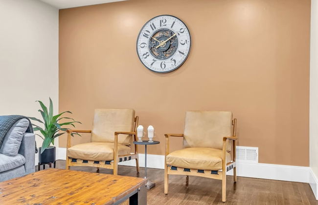 Fall Getaway With Hot Tub Fire Pit and Games - Photo 19