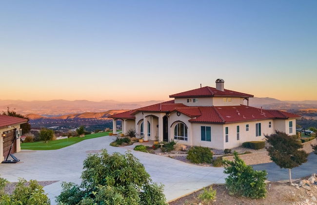 Colina by Avantstay Secluded Mountain Top Oasis w Pool Hot Tub Putting Green - Foto 53