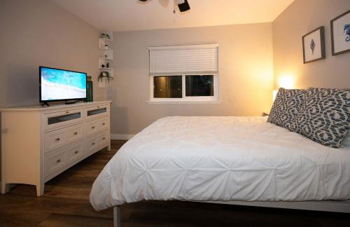 Beach Home in Quiet Neighborhood 5 minutes from the Pier - Foto 74