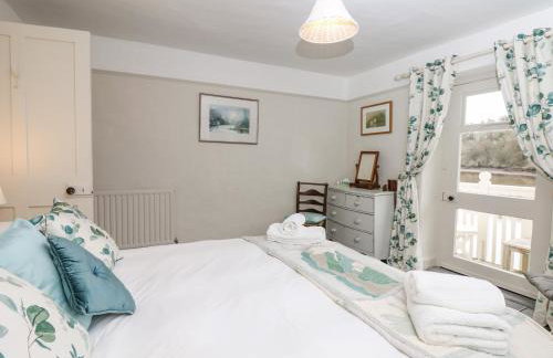 The Bathing House - Photo 9