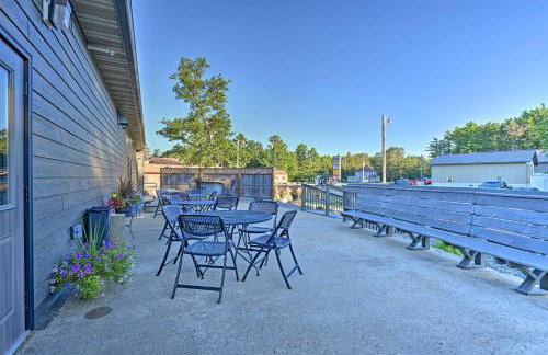 Massive Hatfield Loon Lodge with Roller Rink - Foto 40