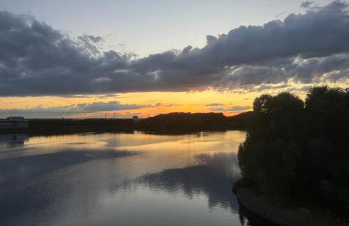 Lakeside Penthouse View - Photo 18