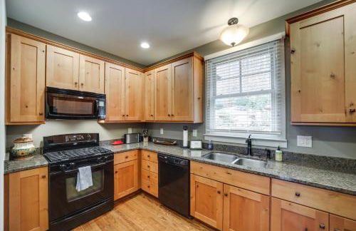 Hike and Boat Cozy Bear Lake Cottage! - Foto 11