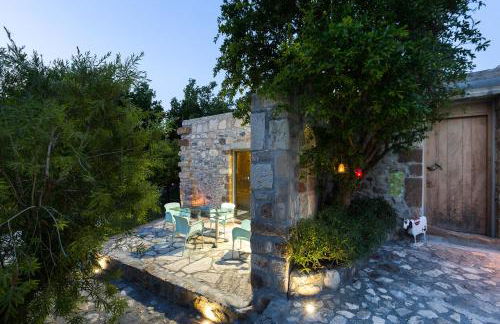 Muazzo Creta Stone House, Nature Escape with Pool, By ThinkVilla - Foto 21