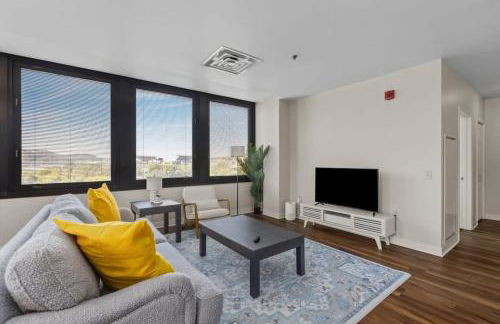 2BR Downtown Apartment with Gym & Deck - Foto 2