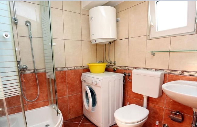 Neve - 100 m From Pebble Beach - A4 - Photo 8