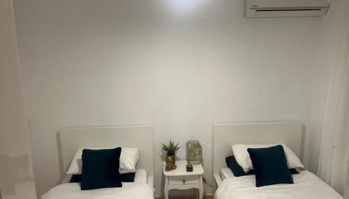 Stunning 3 bedroom Large House in Great Location - Foto 2