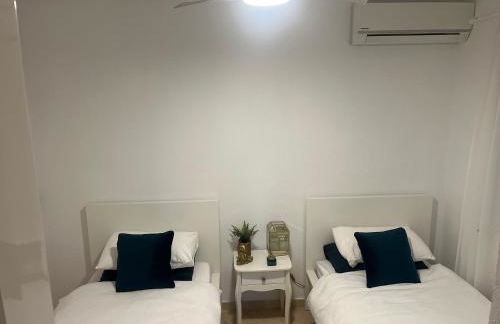 Stunning 3 bedroom Large House in Great Location - Foto 2