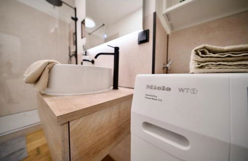 EDLER WOHNRAUM Luxuriöses Apartment mit Balkon, Boxspringbett, Kaffeevollautomat, Lift & Parkplatz - Foto 28