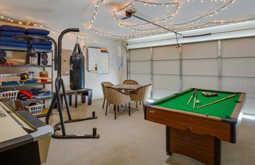 Game Room and Walk to Beach Gun Barrel City Gem! - Foto 22