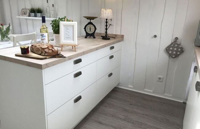 Hein Muck Modern Retreat - Photo 9