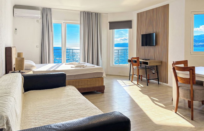 Open Sea Apartments - Photo 46