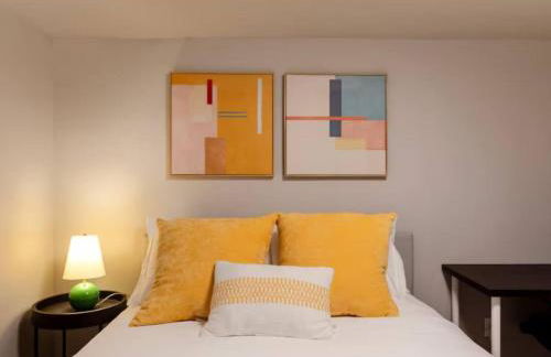 Modern Cozy Bright 2BR Lower Unit w private entry - Foto 3