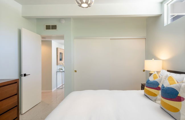 Lux Desert Retreat 4BR Pool Spa Stunning Views - Photo 23