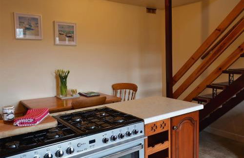 Wood Cottage - Photo 9