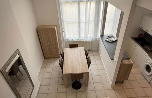 OULLINS T3 COSY 70M2 - 6 Pers 2 Chambre - 2 Mezzanines Métro & centre à Pied - Foto 22