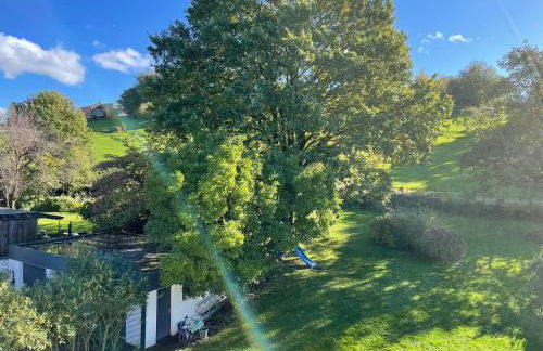 Gemütliches Studio in ruhiger Lage mit Klimaanlage, Netflix und Parkplatz - Photo 1