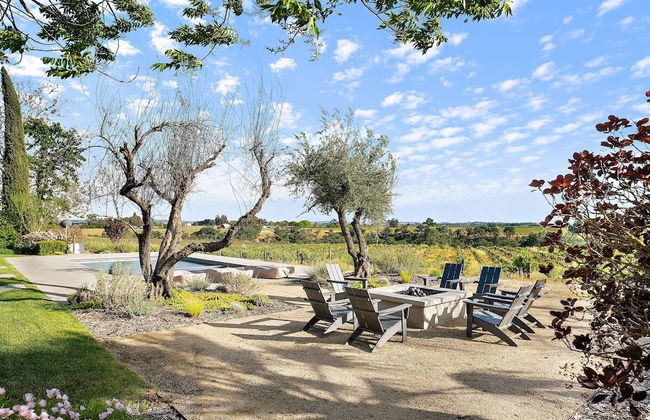 Wellsona Vineyard Retreat Pool Hot Tub Views Main Home Guest Home - Photo 38