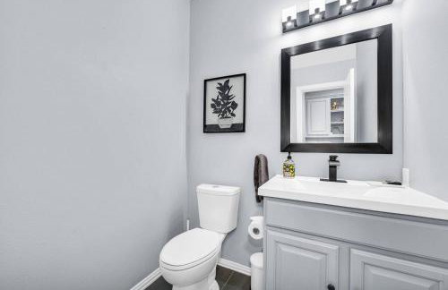 Highland Cottage - Central, Huge Yard HOT TUB - Foto 41