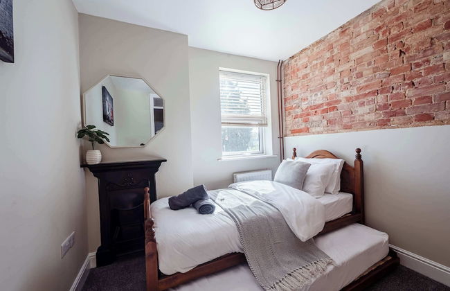 Host Stay Sherrington Road Abode - Photo 17